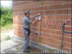 COSTRUISCE SENZA PERMESSI. IL CFS SEQUESTRA L'EDIFICIO