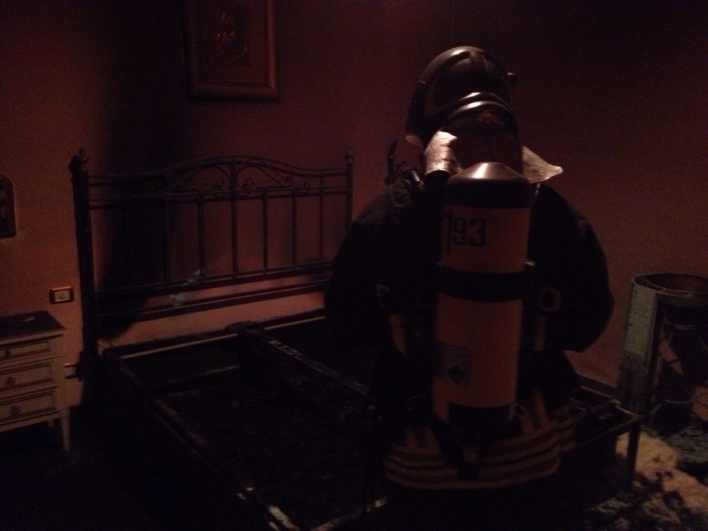 Incendio in villa ad Ornaro Alto. Fiamme partite dalla termocoperta