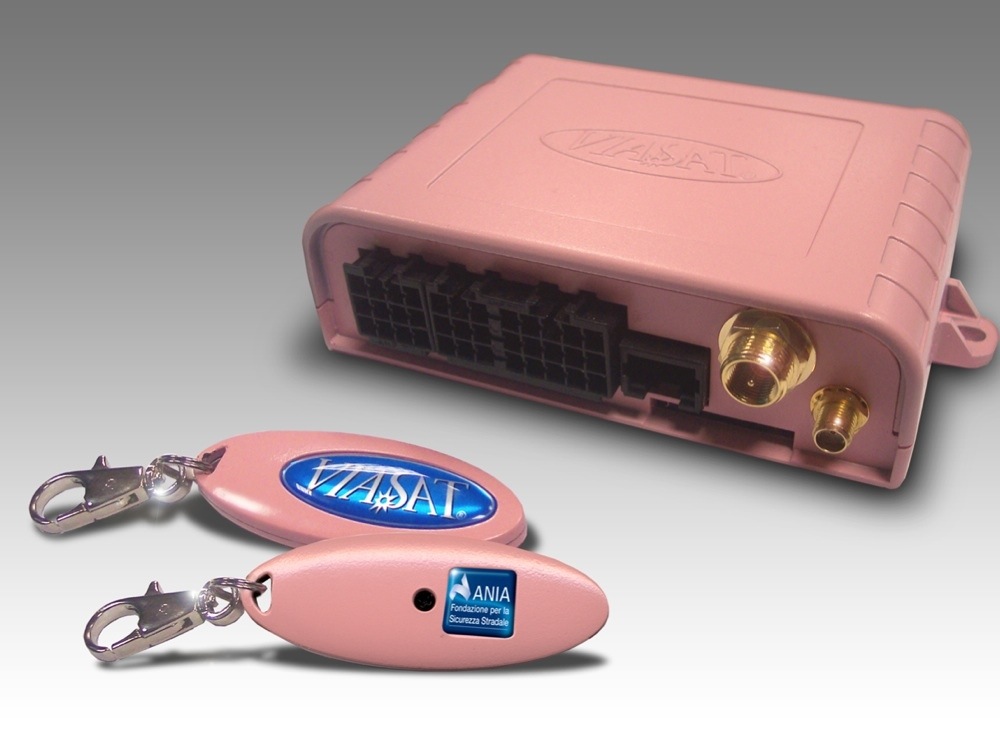 Festa della donna. Click day, scatola rosa in regalo a 100 guidatrici