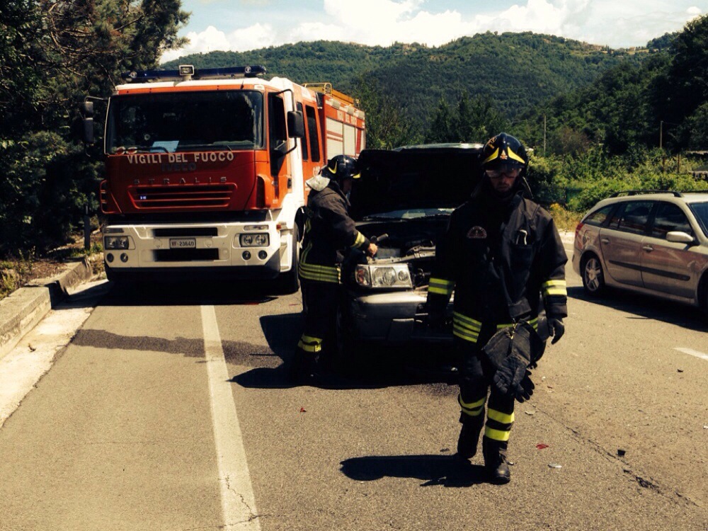 Tamponamento a catena sulla Salaria. Sei auto coinvolte