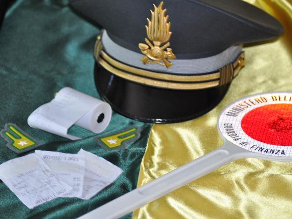 Azienda evade due milioni e mezzo di euro. Denunciate tre persone