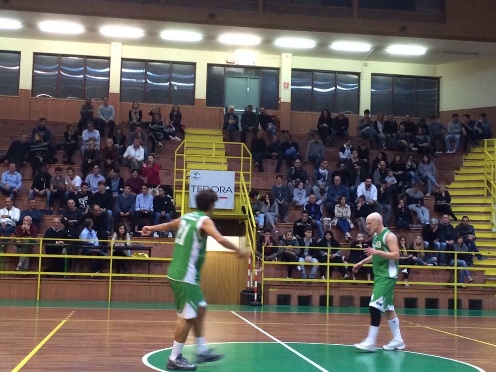 La Foresta Small vince ancora. Battuta BC Fratta 64 a 54