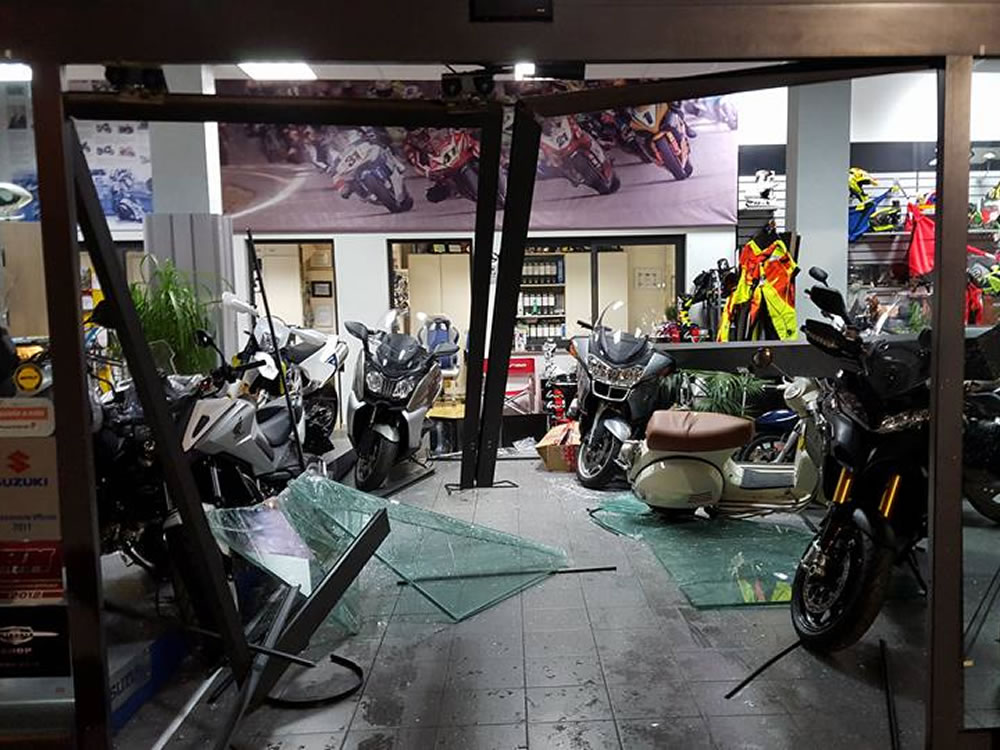 Furto al negozio Bastianini. Rubate 6 motociclette