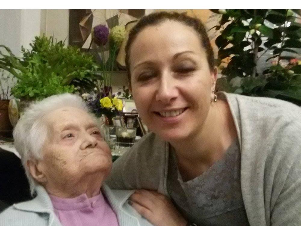 Buon compleanno a nonna Maria. Oggi compie 100 anni!