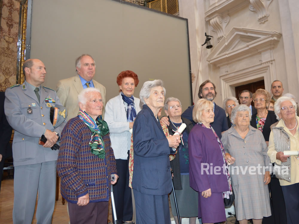 Attestato alle donne reatine che nel 1946 votarono per la prima volta. LE FOTO