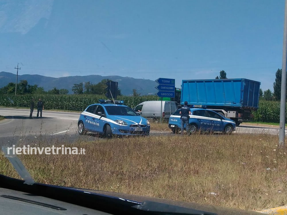 Incidente sulla superstrada Rieti-Terni. Tre auto coinvolte