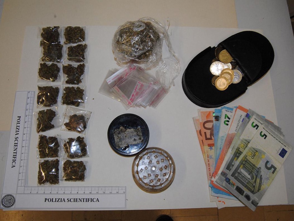 Arrestati richiedenti asilo. Spacciavano nell'appartamento del progetto d'accoglienza