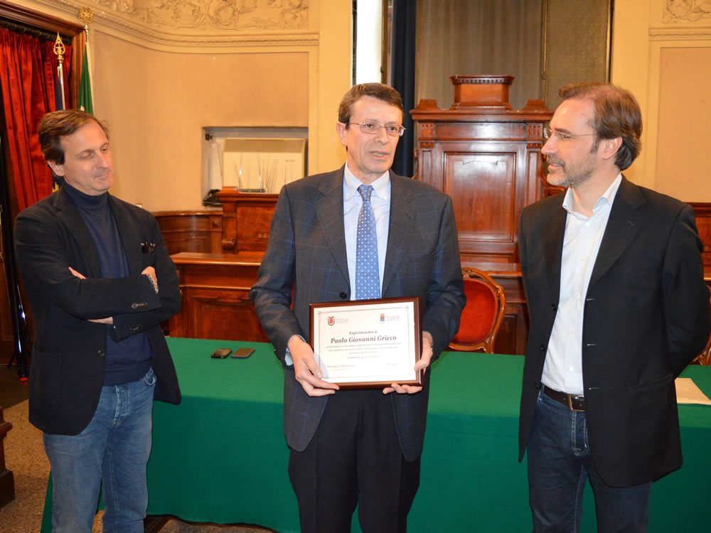Consegnato un riconoscimento al dott.Grieco che dopo 32 anni lascia la Prefettura di Rieti