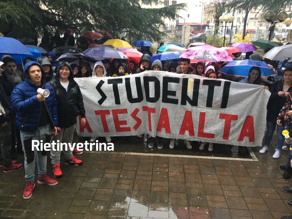 Gli studenti dell'Alberghiero di Rieti protestano. Ricevuti in Provincia