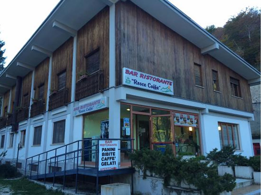 A 1000 mt. sul monte Terminillo c'è il Bar ristorante "Rosce Caffè"