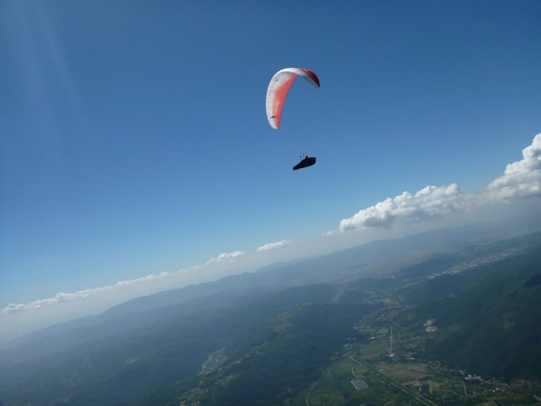 Poggio Bustone si alza in volo! Al via il Campionato Italiano di Parapendio 2026 – Trofeo Cerroni