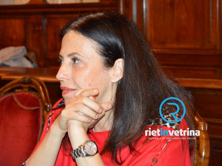 Servizi Sociali, Giovanna Palomba: “Per me la politica è etica e rispetto. C’è un consigliere che parla senza sapere”