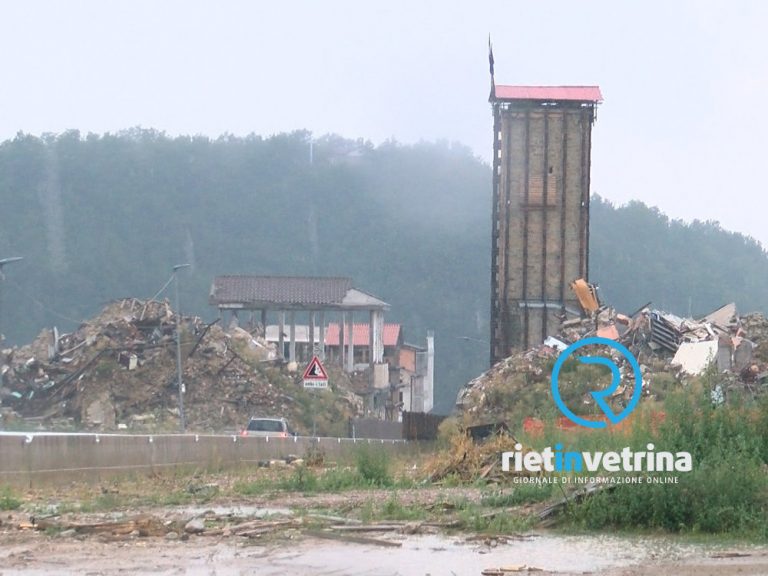 Amatrice 24 agosto, sindaco Cortellesi: “Dimenticati dalla politica. Subito fondo per familiari delle vittime”