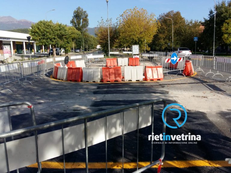 SEI TU IL REPORTER – “Bene apertura rotatoria viale de Juliis, ma le auto non debbono ‘tagliare’ la strada per entrare in rotatoria”