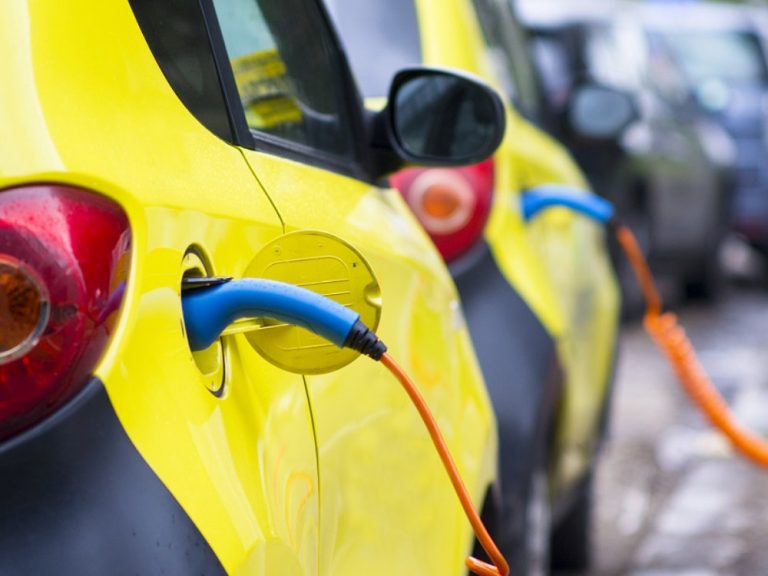 Dalla Regione Lazio 18mila euro per nuove colonnine di ricarica per veicoli elettrici. Nobili: “Così garantiamo il servizio anche nelle frazioni”