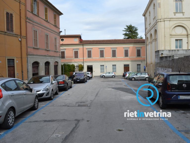 Il 6 febbraio ripavimentazione di largo Cairoli. Chiusura al traffico veicolare e divieto di sosta
