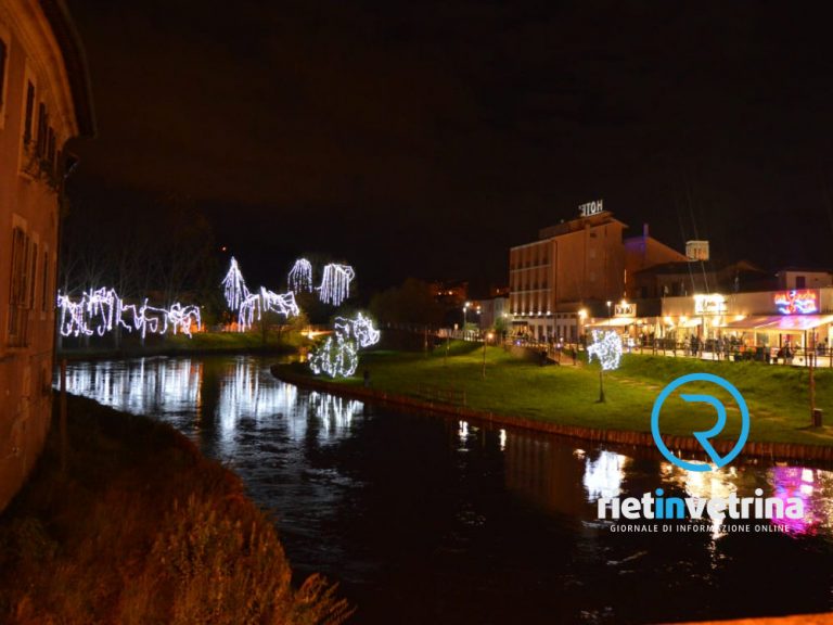 Giovedì 4 dicembre accensione luminarie sul Velino e nei Giardini della Prefettura