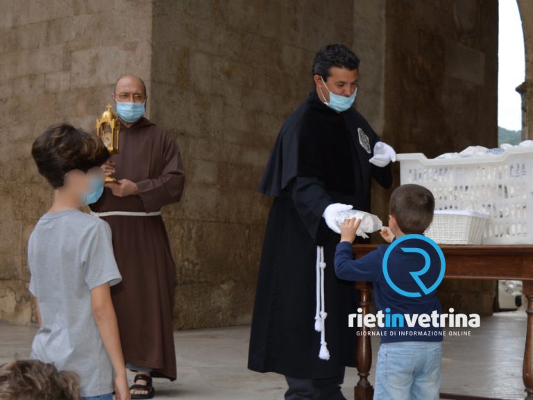 Giugno Antoniano, inizia la Benedizione (itinerante) dei bambini