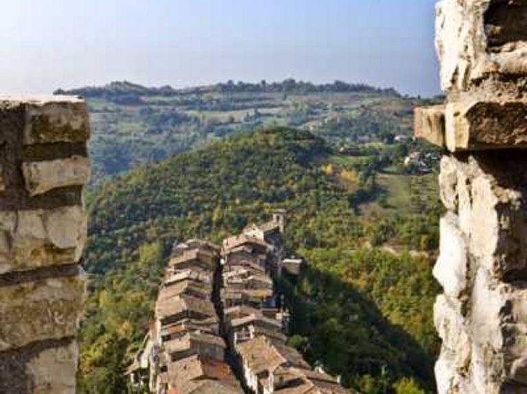 Carenza d’acqua a Montenero Sabino, APS sul posto
