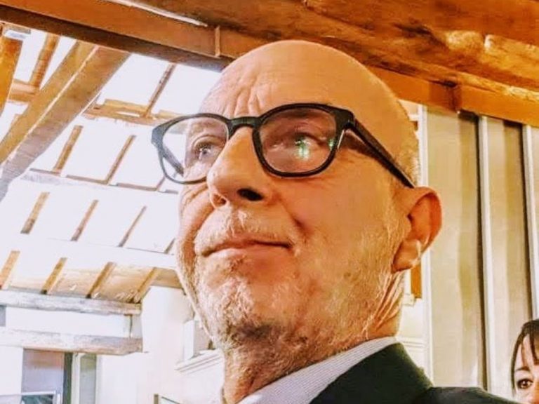 La musica è finita, gli amici se ne vanno. Tiziano non ti dimenticheremo