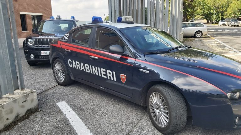 Denunciato 15enne per furto di abbigliamento sportivo