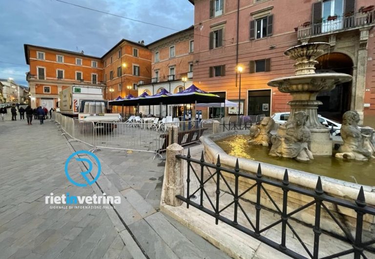 Giro d’Italia – È, tutto pronto in piazza Vittorio Emanuele II