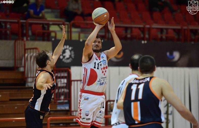 Playoff Gara 4, la Real Sebastiani prevale su Jesi dopo un overtime. 75-80 il punteggio finale