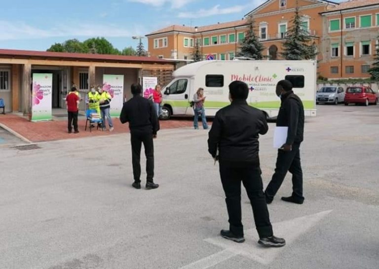 Vaccinazioni anti-Covid, Camper Clinic ASL arriva ad Amatrice