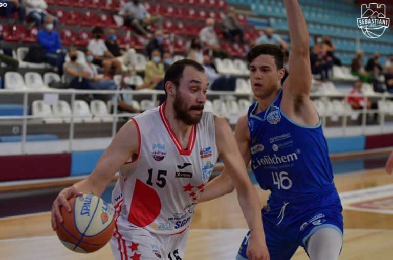 Playoff Gara 1 Semifinali, la Real Sebastiani perde contro Roseto 69-72