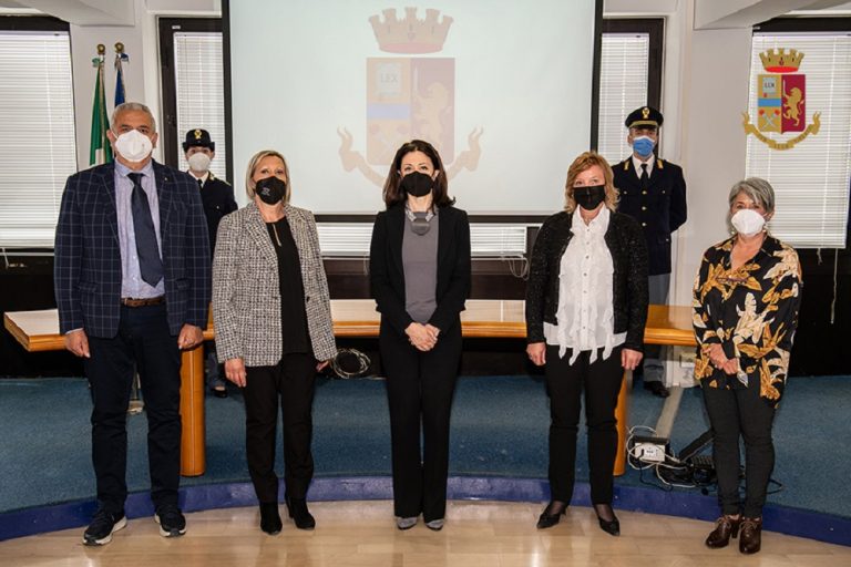 Pensionamenti alla Questura di Rieti, donate medaglie di commiato ai dipendenti che hanno lasciato il servizio