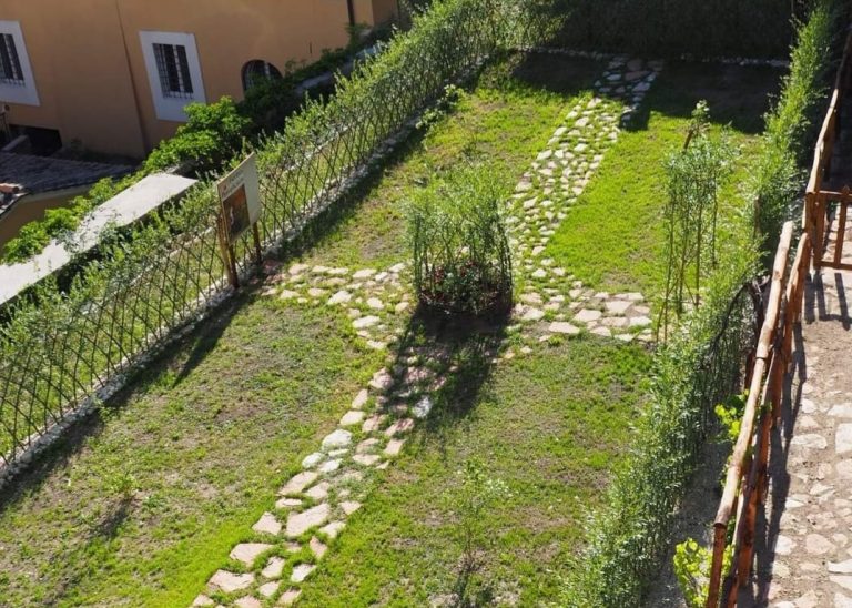 L’Hortus Conclusus si aggiunge all’orto botanico medievale
