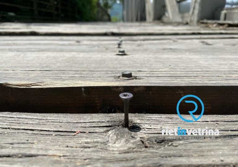 SEI TU IL REPORTER – La passeggiata pedonale del ponte di ferro è fatiscente e pericolosa