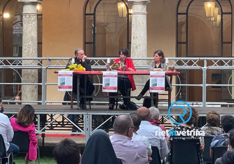 Presentato il libro di Sabrina Vecchi “La Trattoria del Cardinale” davanti ad una folta ed incuriosita platea