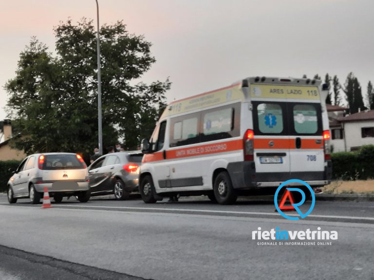 Incidente in via Nenni. Traffico rallentato