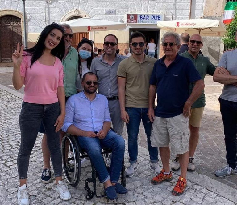 A Borgorose Angelica Massera, attrice e inviata di Striscia la Notizia, e l’influencer Leonardo Decarli