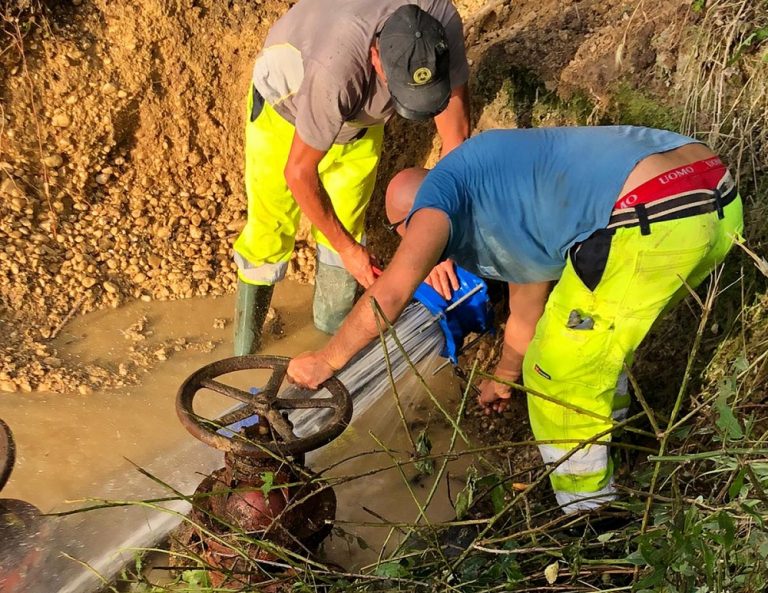 APS interviene per sanare la perdita d’acqua segnalata su Rietinvetrina a Casali di Poggio Nativo