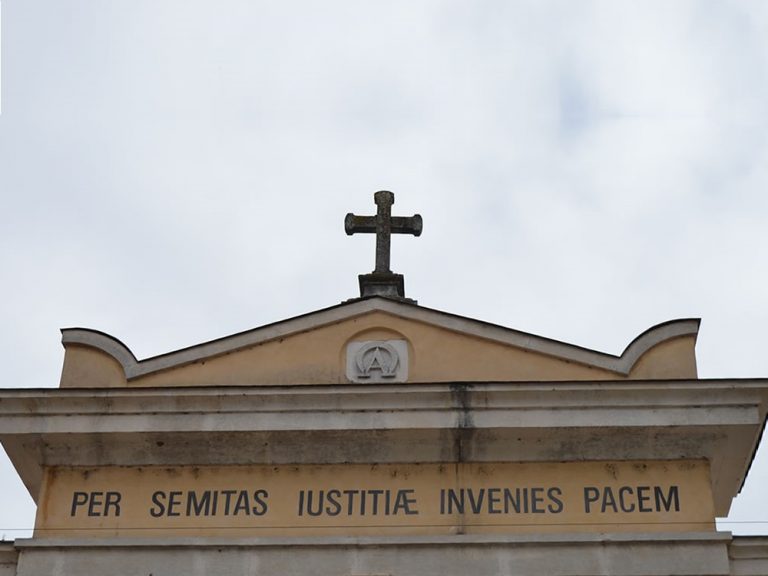 Ok all’ampliamento del cimitero di Piani Poggio Fidoni. Saranno realizzati 70 loculi