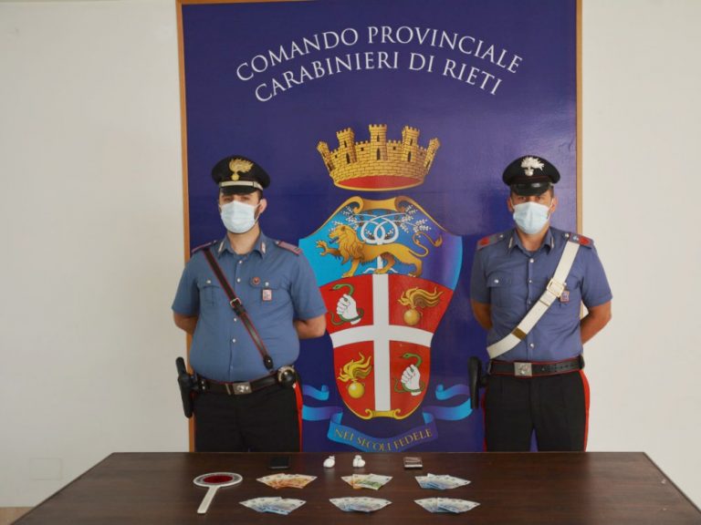 Carabinieri arrestano incensurato che nascondeva cocaina negli indumenti intimi