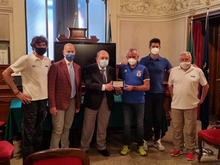Cicchetti e Donati ricevono in Comune Angelo Rocchetti, CT di Trials della Federazione Ciclistica Italiana