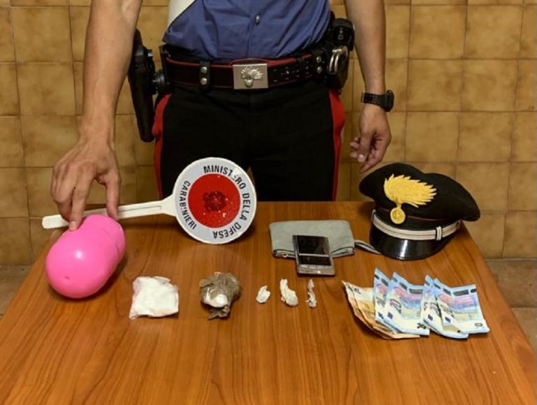 Fara in Sabina, Carabinieri arrestano donna di 26 anni per spaccio di droga
