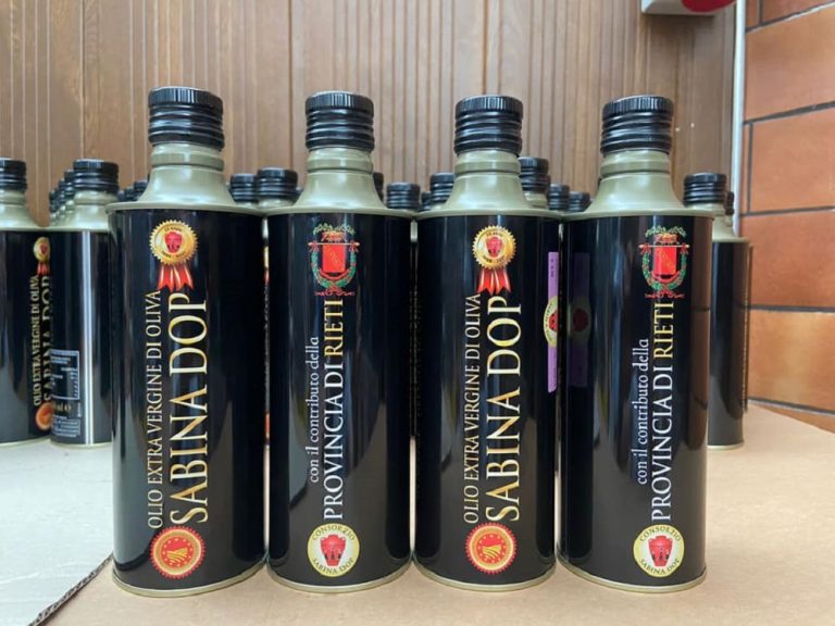 Una bottiglia salva ambiente per l’olio Sabina DOP