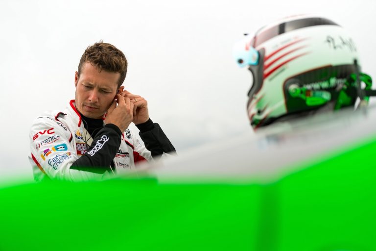 Fenici in azione a Imola per il giro di boa della Carrera Cup Italia
