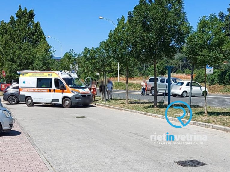 Rieti, scontro tra due auto in via Emilio Greco
