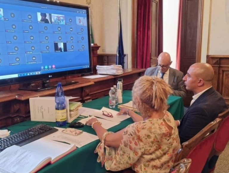 Nuove scuole a Rieti, la maggioranza in Consiglio Comunale approva la delibera. Emili: “Scelta storica”