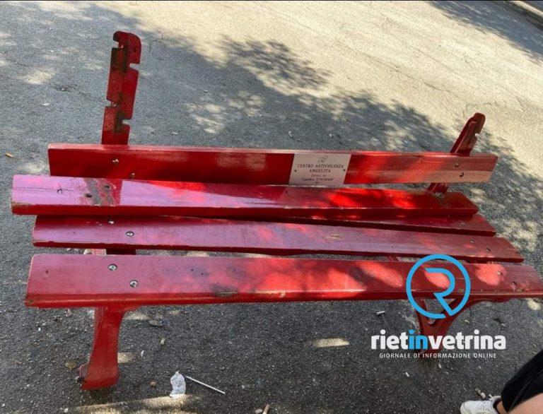 Definitivamente distrutta la Panchina Rossa di largo Bonfante a Rieti
