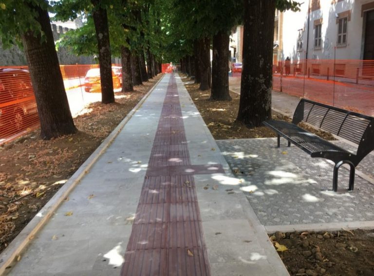 Viale Morroni, terminati i lavori sui primi due tratti del nuovo percorso pedonale