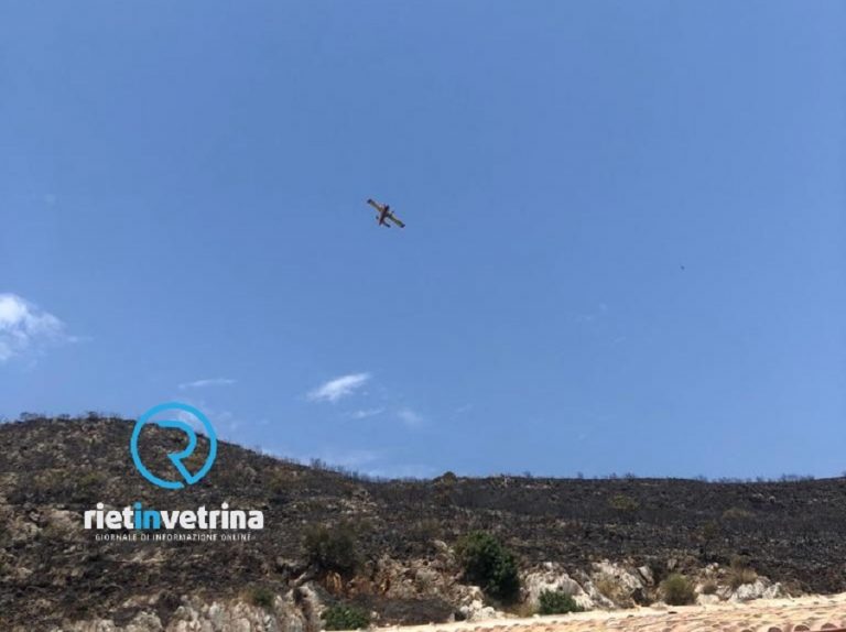 Ore decisive per domare l’incendio a “Quattro Venti” di Fara Sabina e a Farfa. Arrivato Canadair