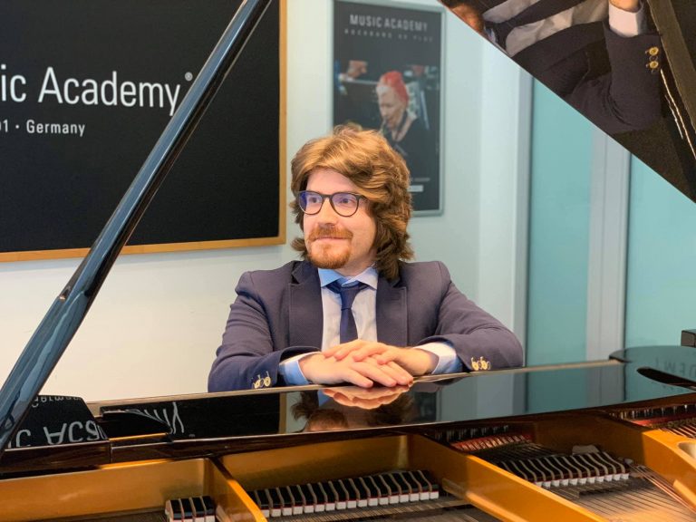 Il M° Emanuele Stracchi vincitore del Primo Premio “International Music Competition Amsterdam Gran Prize Virtuoso 2022”