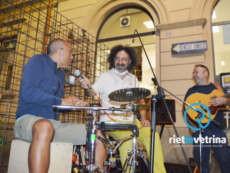 Musica e risate ad “Agosto music on the road” con Gatti & Smorgatti – LE FOTO