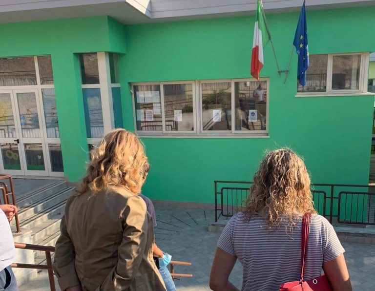 Sopralluogo dell’amministrazione comunale di Fara in Sabina alle elementari di Prime Case